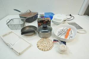 lot 260 image: Kitchenware