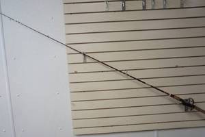 lot 282 image: Vintage Pflueger Altron reel rod