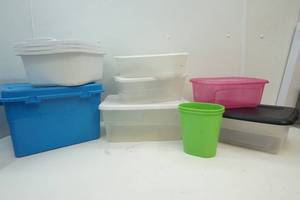 lot 292 image: Storage totes