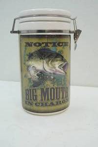 lot 348 image: Wild Wings canister