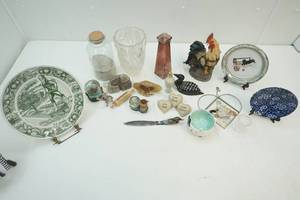 lot 395 image: home decor