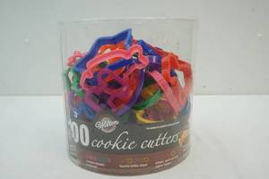 lot 407 image: cookie cutters