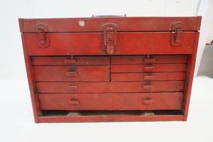 lot 413 image: Kennedy Tool box