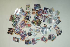 lot 429 image: trading cards