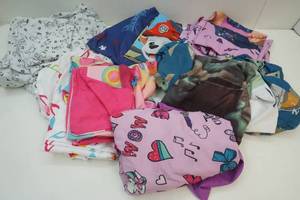 lot 448 image: bed sheets