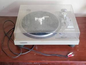 lot 310 image: Pioneer Record Player