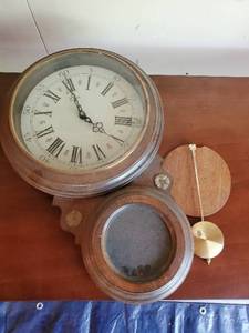 lot 321 image: Elgin Wall Clock