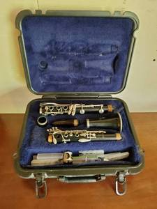 lot 322 image: Selmer Clarinet In Case