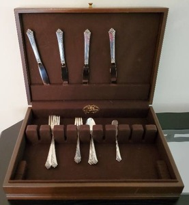 lot 5 image: Sterling Silver .925 Flatware