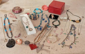 lot 205 image: Costume Jewelry
