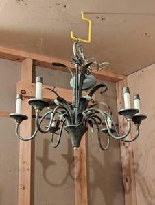 lot 216 image: Chandelier