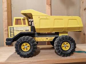 lot 228 image: Tonka Truck