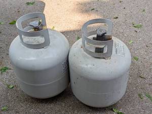 lot 253 image: Propane Tanks
