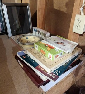 lot 282 image: Misc. Housewares