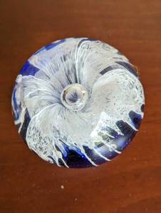 lot 287 image: Glass Paperweight