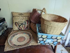lot 303 image: Baskets And More
