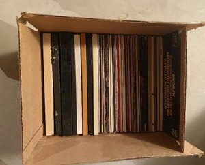 lot 115 image: Box of LP 33 Records
