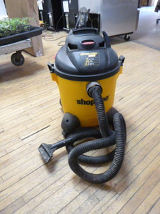 lot 16 image: Shop-Vac Pro WetDry Vac