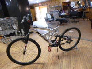 lot 28 image: Shimano Hyper Bicycle