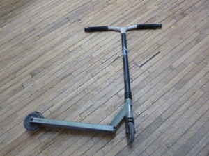 lot 29 image: TFox Scooter
