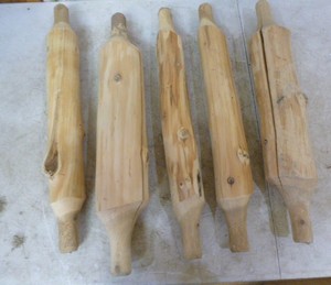 lot 38 image: 5 Pine Wood Posts