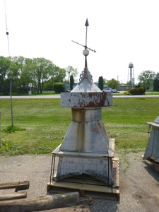 lot 6 image: Cupola