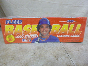 lot 70 image: 1989 Fleer Baseball Card Set 1-660