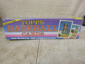 lot 74 image: 1989 Topps Baseball Card Set 1-792