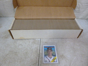 lot 81 image: 1988 Topps Baseball Card Set 1-792