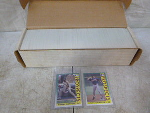 lot 84 image: 1992 Fleer Baseball Cared Set 1-720