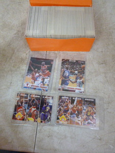 lot 91 image: 1993-94 Hoops Basketball Card Set 1-421