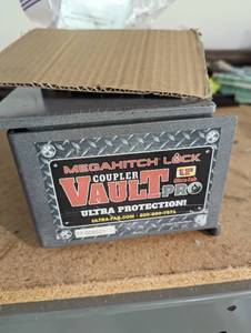lot 207 image: VaultPro Coupler Protection Lockbox