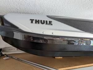 lot 601 image: Thule Hyper XL SkiLuggage Rack