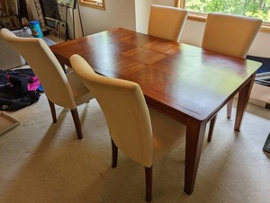 lot 35 image: Dining Room Table With Six Chairs