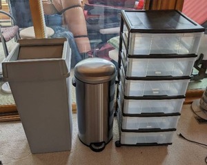 lot 52 image: Bin & Waste Cans