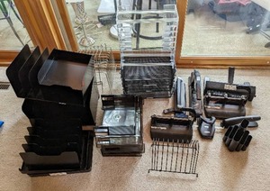 lot 54 image: Office Supplies