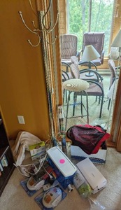 lot 64 image: Household Items