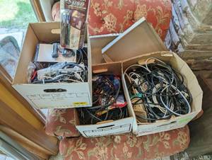 lot 335 image: Boxes of Cords