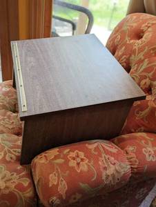 lot 353 image: Podium