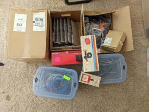 lot 375 image: Misc Home and Office Items