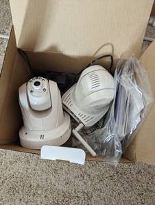 lot 381 image: Trend Net Security Cameras