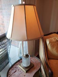 lot 319 image: Cut-Glass Lamp