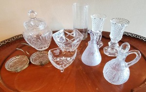 lot 352 image: Collection Of Glass And Crystal Items