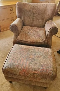 lot 414 image: Chair And Ottoman From Room And Board