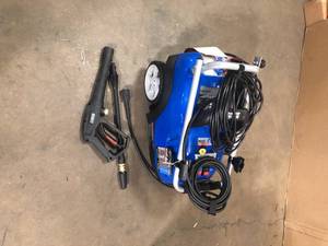 lot 9 image: PowerStroke 1600 PSI 1.2 GPM Electric Pressure Washer Customer Returns See Pictures