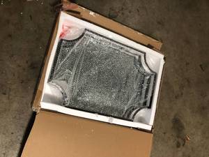 lot 38 image: StyleWell Medium Rectangle Black Dimensional Classic Mirror with Deep-Set Frame (30 in. H x 20 in. W) Customer Returns See Pictures