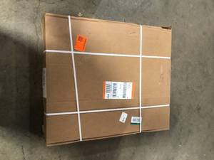 lot 41 image: MILLS PRIDE Richmond Verona White Plywood Shaker Ready to Assemble Wall Kitchen Cabinet with Soft Close 30 in.x 24 in. x 12 in.   Customer Returns See Pictures