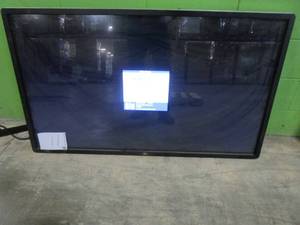 lot 11 image: Elo E268254 5501LT 54.6 Inch IDS Touch Screen, IR Multi-Touch, USB, Dark Gray Elo ET5501LT - Works, Has Power Cord, And Wired Remote, MISSING CABLES, SLlGHT SCRATCHES, USED IN WAREHOUSE - SOLD AS IS