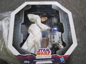 lot 8 image: star wars princess leia and r2-d2...