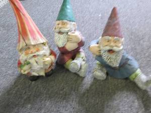 lot 13 image: 3 gnomes ...